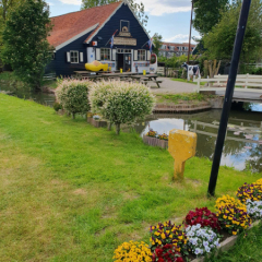 Zaanse Schans – atvērts vēsturisko vējdzirnavu muzejs.