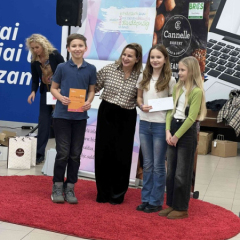 Kopbilde ar pasākuma organizatoriem.