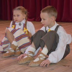 Tautas deju koncertā.