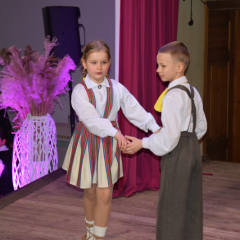 Tautas deju koncertā.