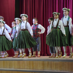 Tautas deju koncertā.