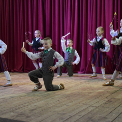 Tautas deju koncertā.