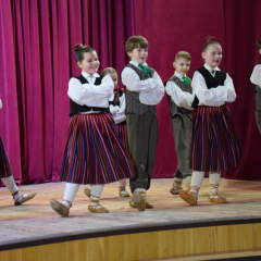 Tautas deju koncertā.