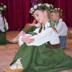 Tautas deju koncertā.