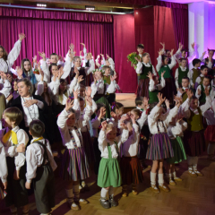 Tautas deju koncertā.