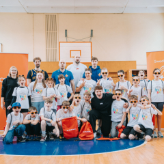 Basketbola nodarbībā kopā ar Latvijas Basketbola savienību.